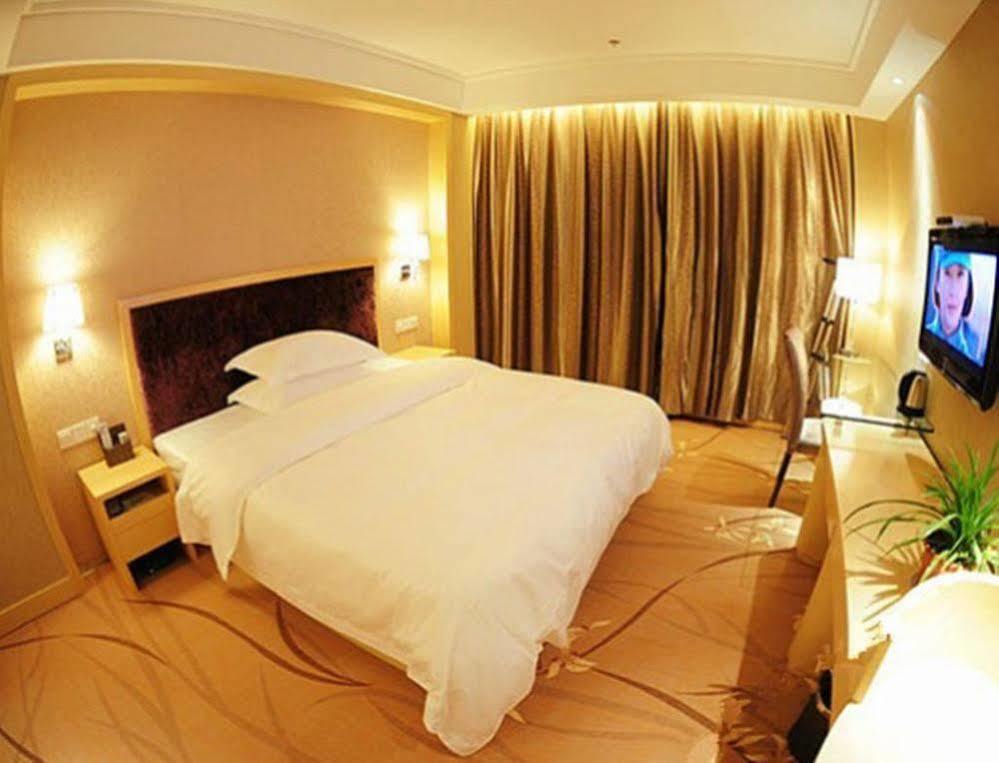 Ronghe Holiday Hotel Shiyan  Eksteriør billede