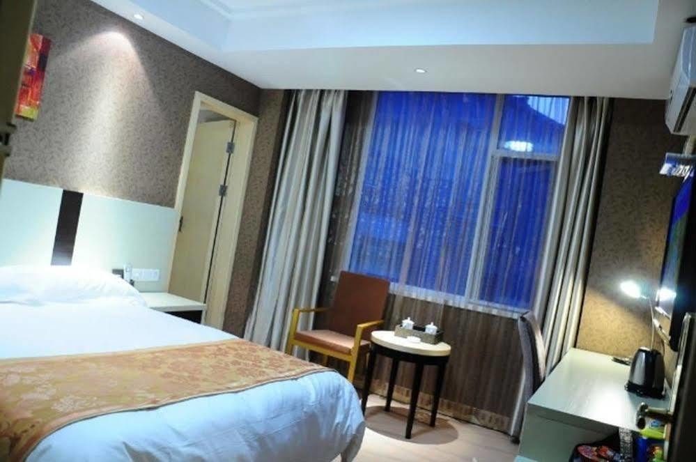 Ronghe Holiday Hotel Shiyan  Eksteriør billede